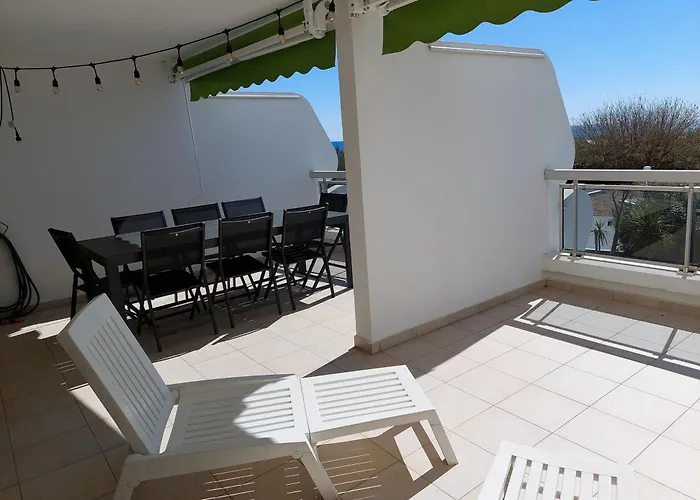 Apartment A Motte Avec Terrasse Et Parking - Fr-1-716-37