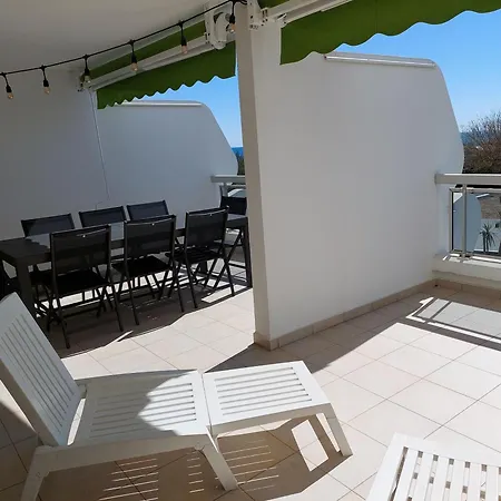 Appartement A Motte Avec Terrasse Et Parking - Fr-1-716-37