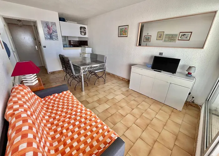 A Motte Avec Terrasse Et Parking - Fr-1-716-37
